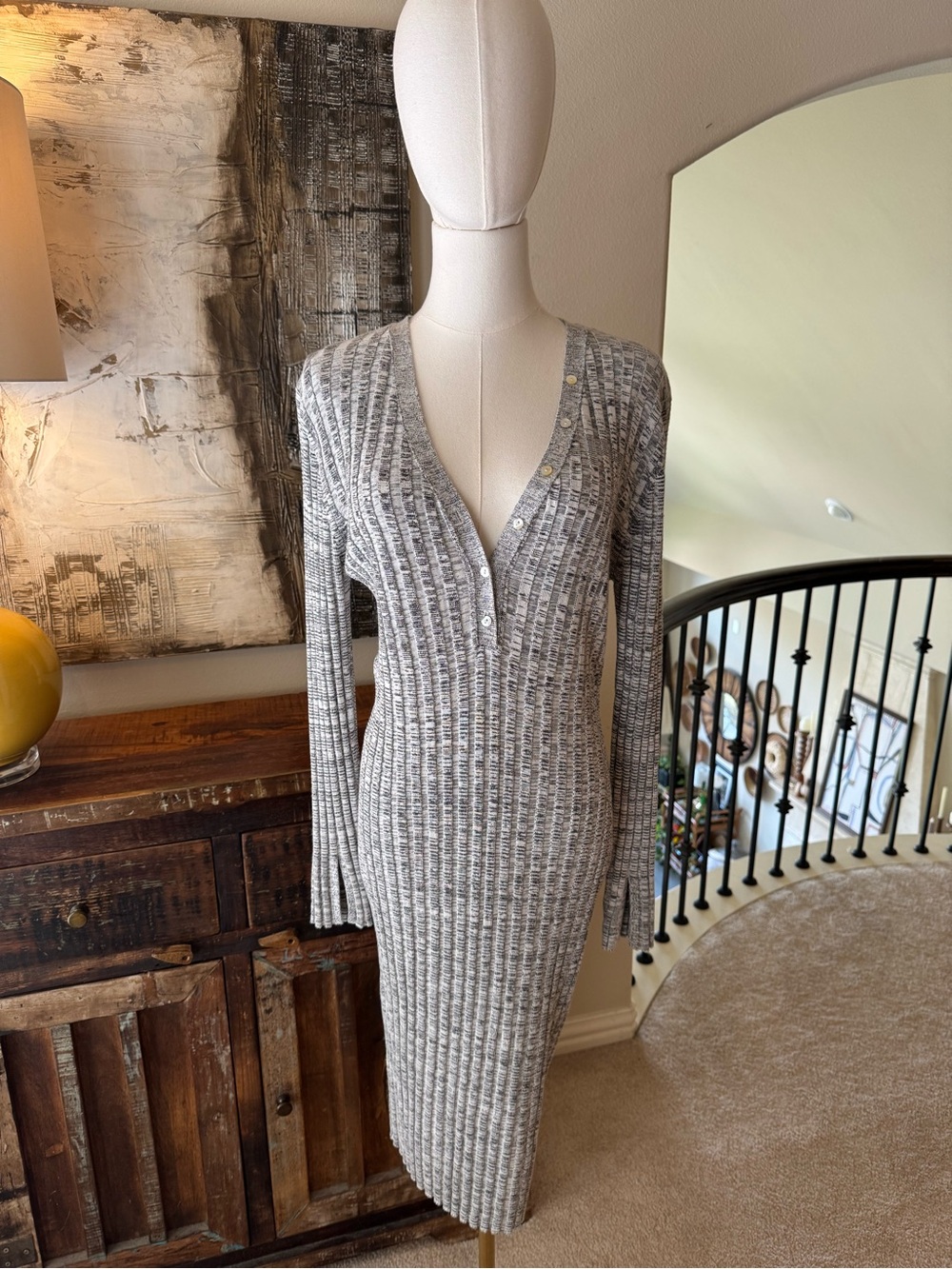 NWT V-Neck Long Sleeve Ribbed Knit Dress in Gray- L - Picture 2 of 10